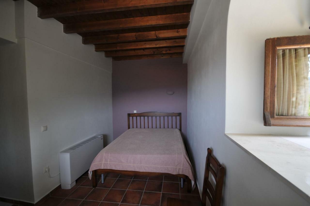 Ilakia Apart otel Tholon Dış mekan fotoğraf